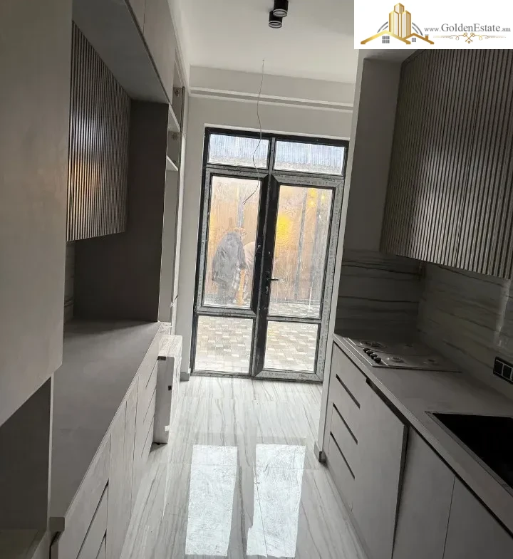 Երկու հարկանի քարե թաունհաուզ Բագրևանդի փողոցում Նոր Նորքում, 75 քմ, 250 քմ հողի վրա, 2 սանհանգույց