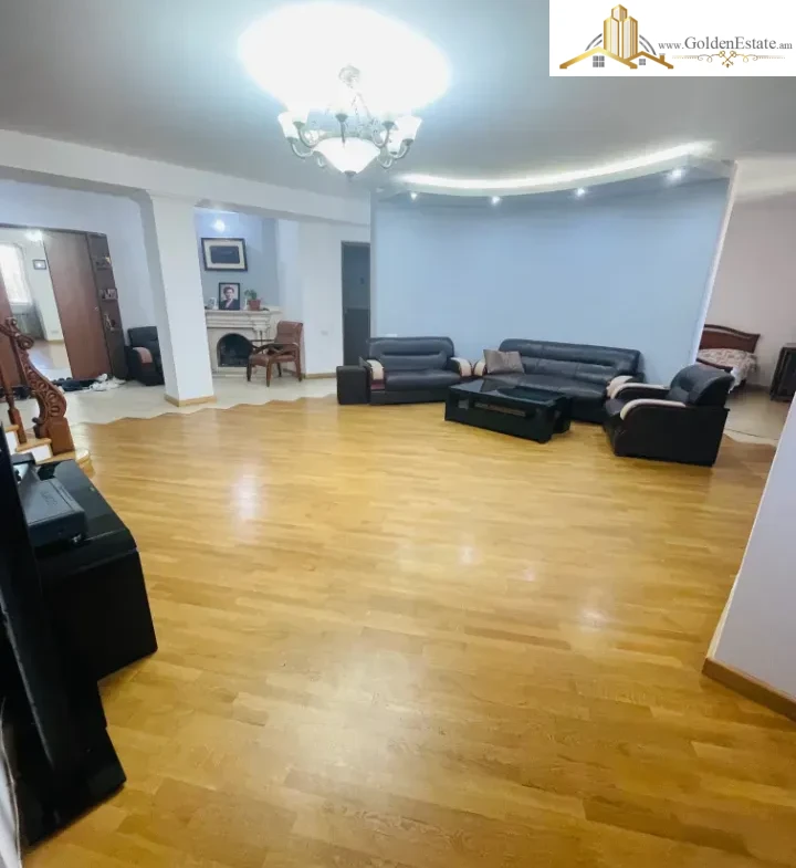 6 սենյականոց բնակարան Օրբելի եղբայրների փողոցում Արաբկիրում, 179 քմ, նախավերջին հարկ, 2 սանհանգույց