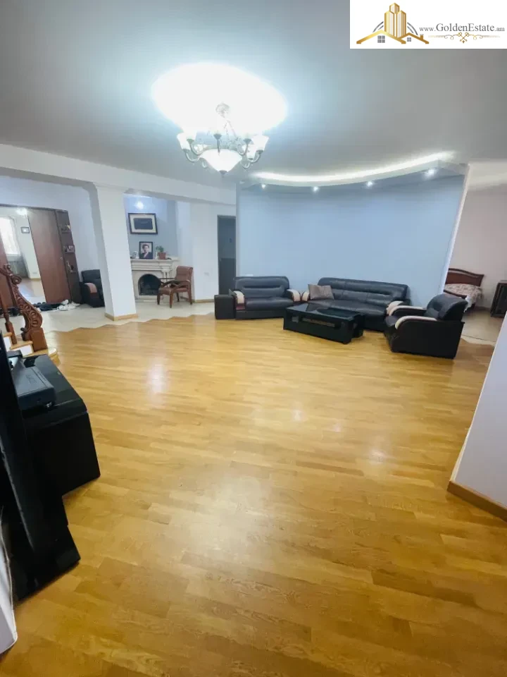 6 սենյականոց բնակարան Օրբելի եղբայրների փողոցում Արաբկիրում, 179 քմ, նախավերջին հարկ, 2 սանհանգույց