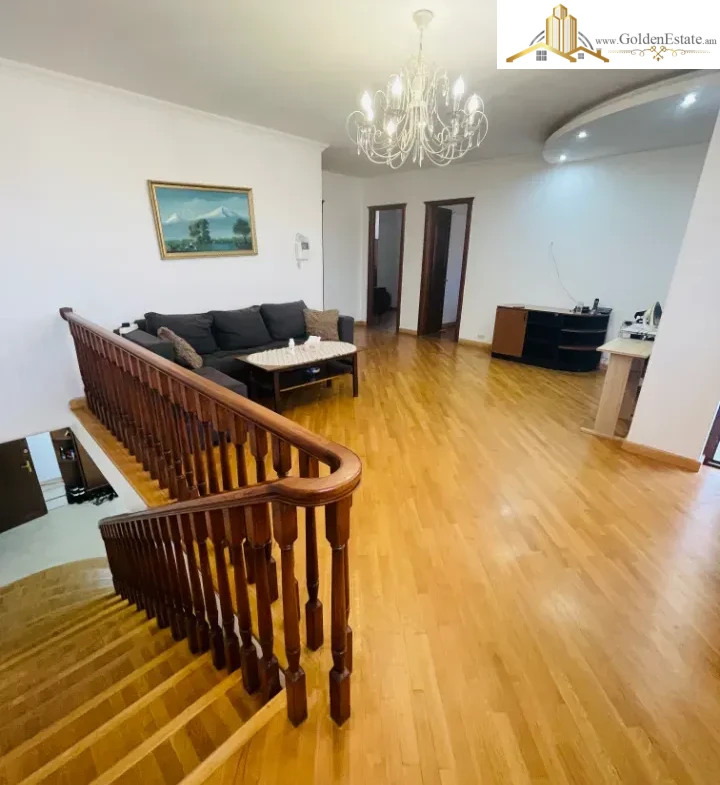 6 սենյականոց բնակարան Օրբելի եղբայրների փողոցում Արաբկիրում, 179 քմ, նախավերջին հարկ, 2 սանհանգույց