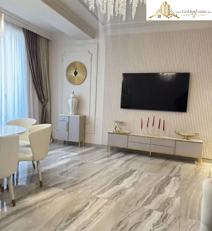 Չորս հարկանի թաունհաուզ Բագրևանդի 18-րդ փողոցում Նոր Նորքում, 294 քմ, 205 քմ հողի վրա