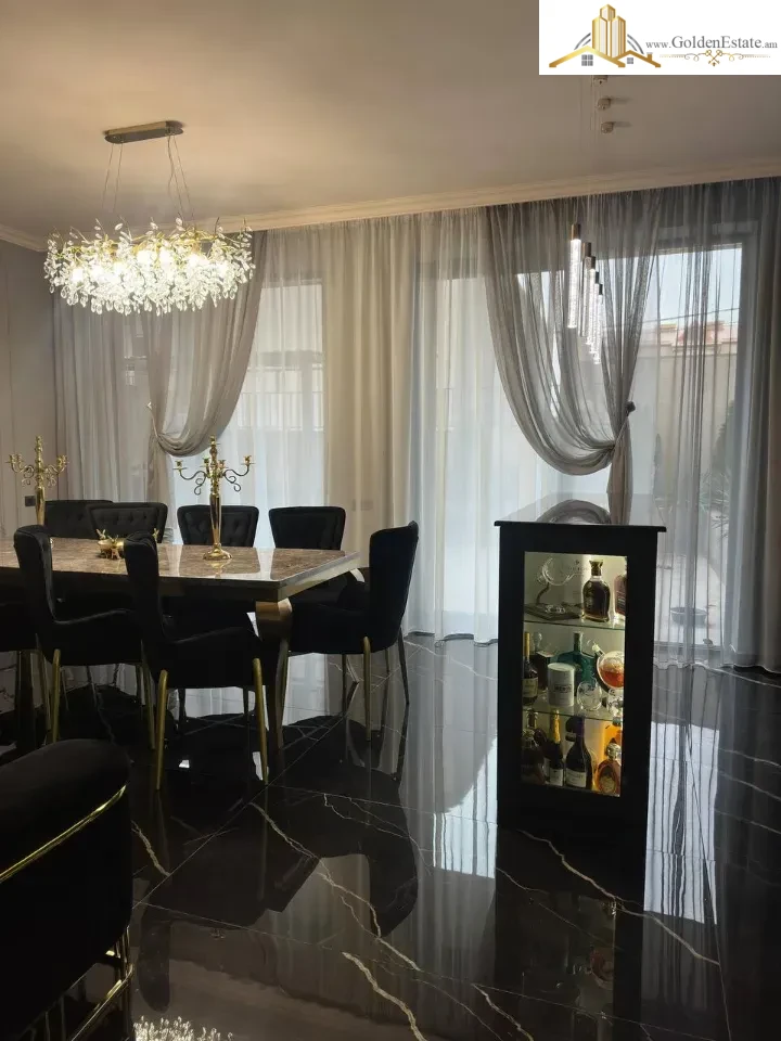 Չորս հարկանի թաունհաուզ Բագրևանդի 18-րդ փողոցում Նոր Նորքում, 294 քմ, 205 քմ հողի վրա