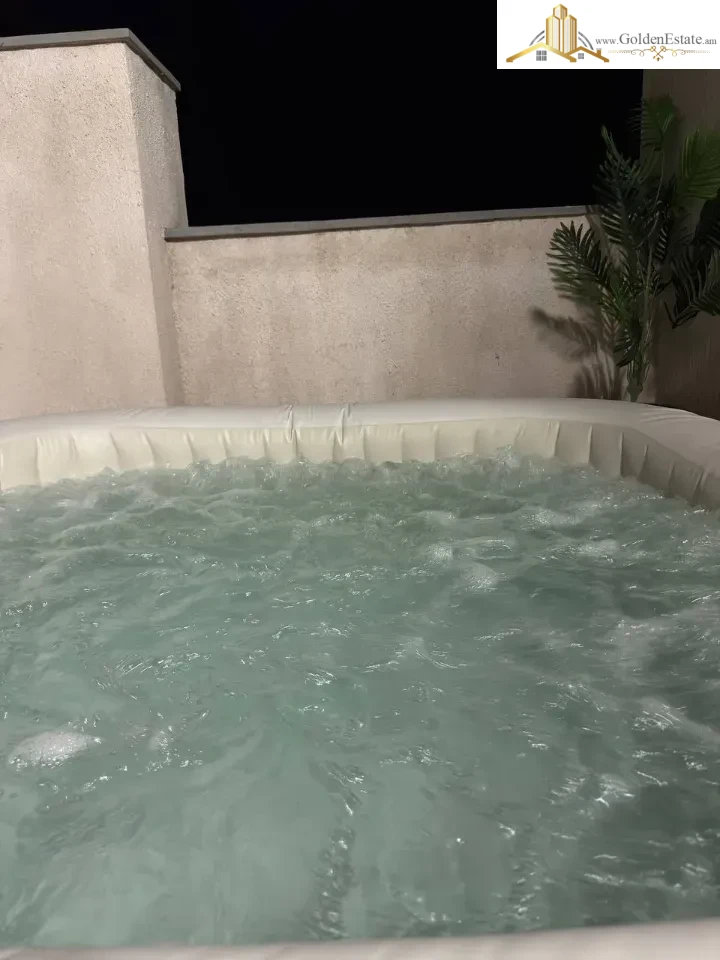 Չորս հարկանի թաունհաուզ Բագրևանդի 18-րդ փողոցում Նոր Նորքում, 294 քմ, 205 քմ հողի վրա