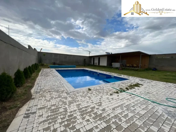 Երկու հարկանի քարե տուն Մհեր Մկրտչյան 1-ին փողոցում Ավանում, 370 քմ, 1200 քմ հողի վրա