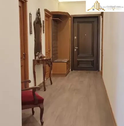 3 սենյականոց բնակարան նորակառույց շենքում Գրիբոյեդովի փողոցում Արաբկիրում, 116 քմ, 11/16 հարկ