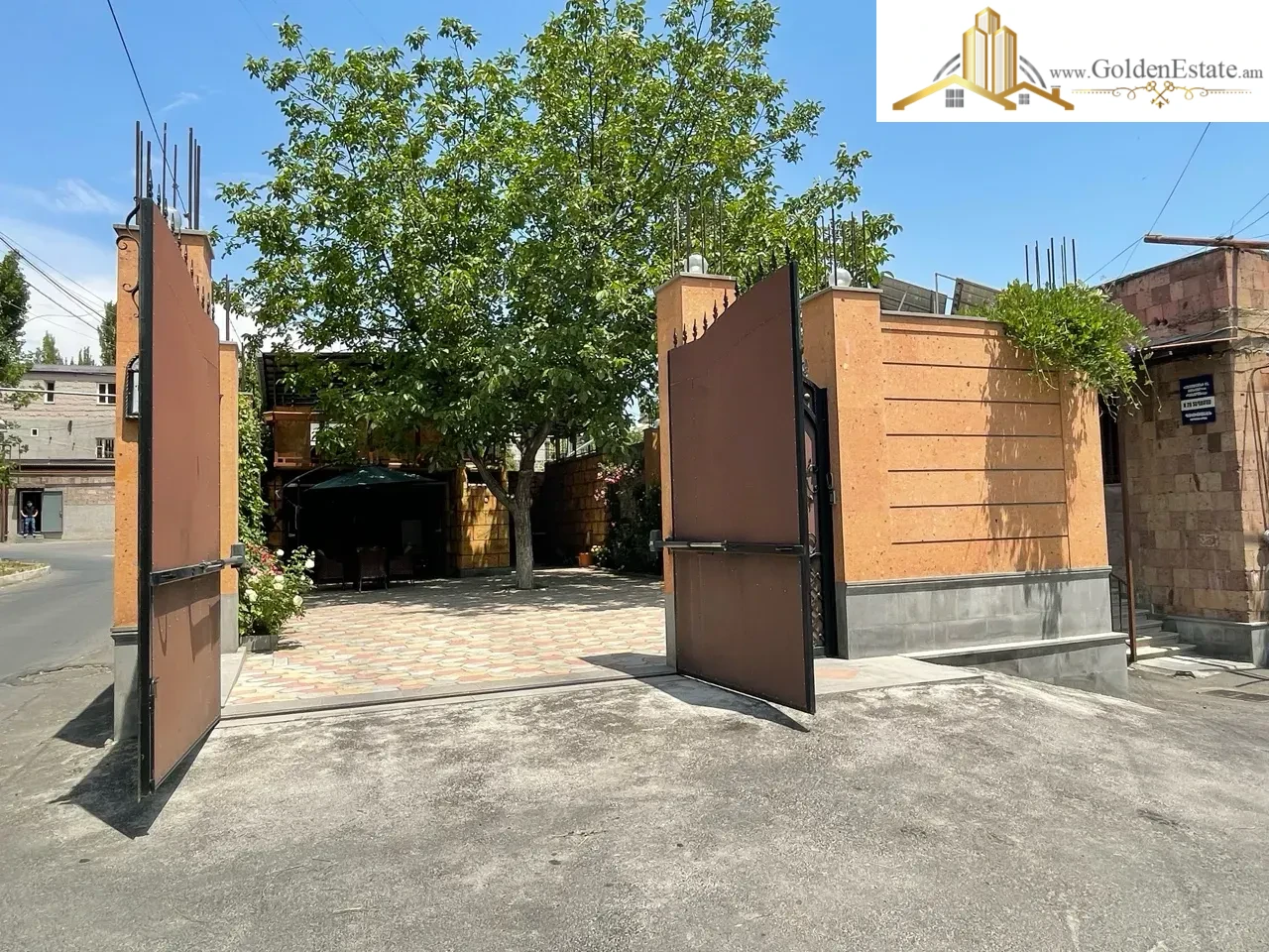 Հողատարածք հասարակական շինությունների համար Դավթաշեն 1-ին թաղամասում Դավթաշենում, 256 քմ