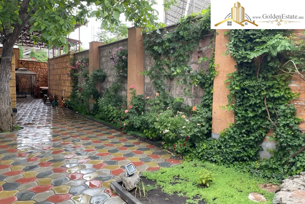 Հողատարածք հասարակական շինությունների համար Դավթաշեն 1-ին թաղամասում Դավթաշենում, 256 քմ