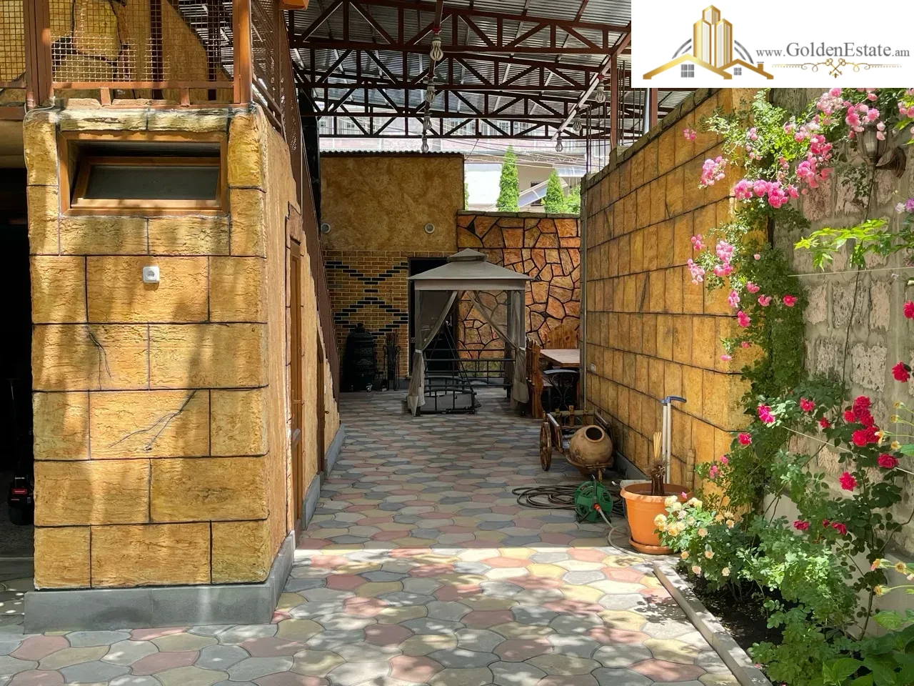 Հողատարածք հասարակական շինությունների համար Դավթաշեն 1-ին թաղամասում Դավթաշենում, 256 քմ