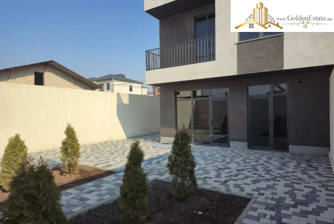 Երեք հարկանի քարե տուն Լուկաշինի փողոցում Աջափնյակում, 267 քմ, 250 քմ հողի վրա, 3+ սանհանգույց