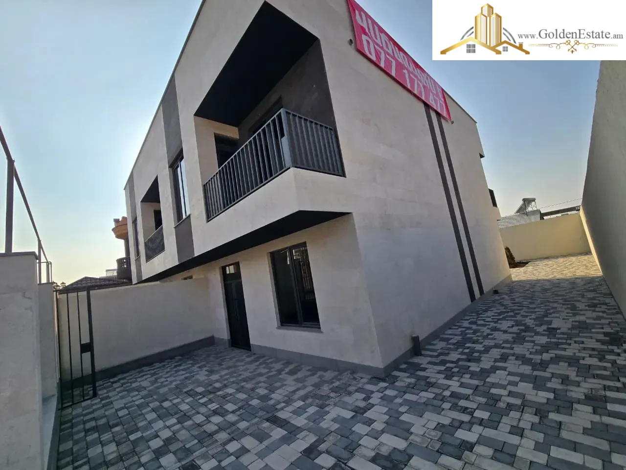 Երեք հարկանի քարե տուն Լուկաշինի փողոցում Աջափնյակում, 267 քմ, 250 քմ հողի վրա, 3+ սանհանգույց
