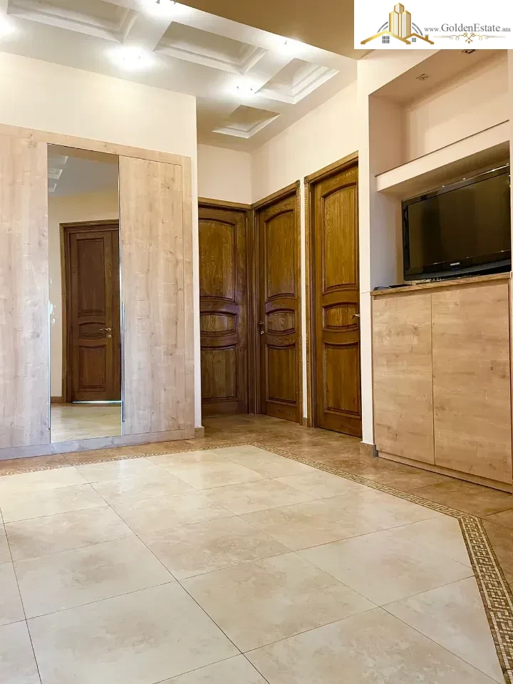 3 սենյականոց բնակարան նորակառույց շենքում Վիկտոր Համբարձումյան փողոցում Արաբկիրում, 120 քմ