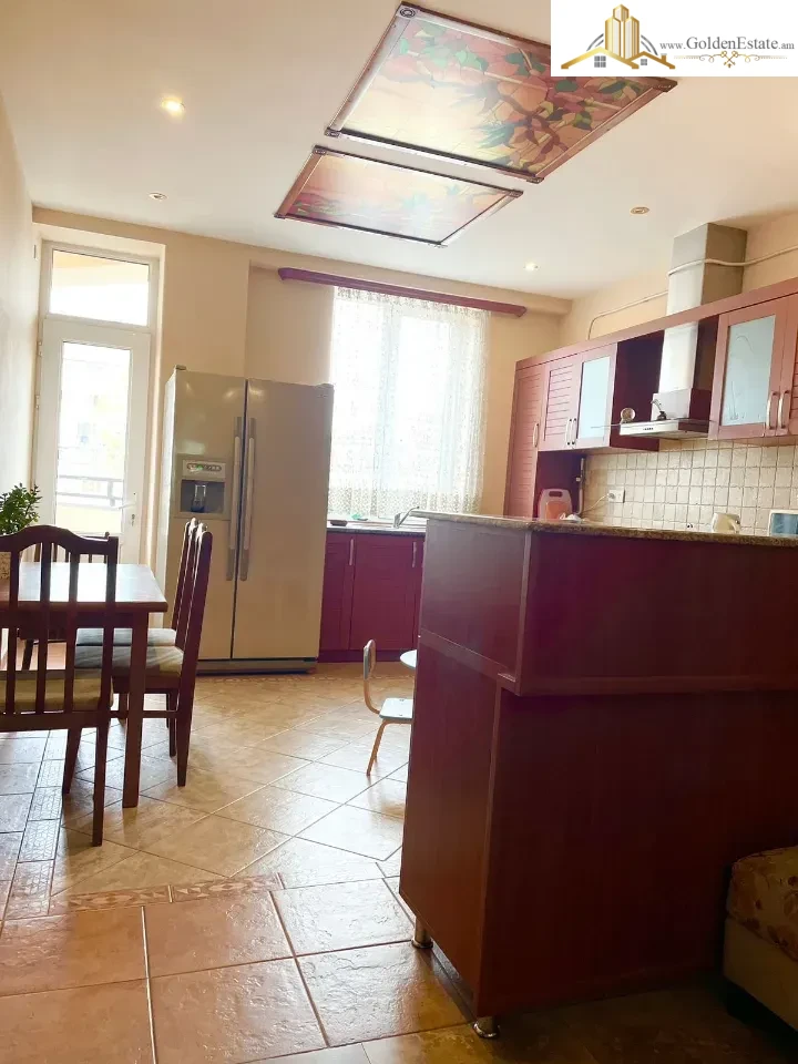 3 սենյականոց բնակարան նորակառույց շենքում Վիկտոր Համբարձումյան փողոցում Արաբկիրում, 120 քմ