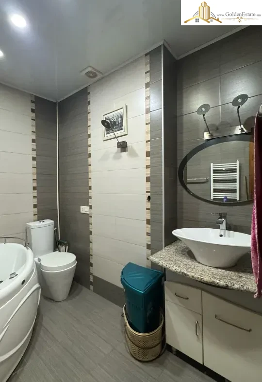 3 սենյականոց բնակարան նորակառույց շենքում Վիկտոր Համբարձումյան փողոցում Արաբկիրում, 120 քմ