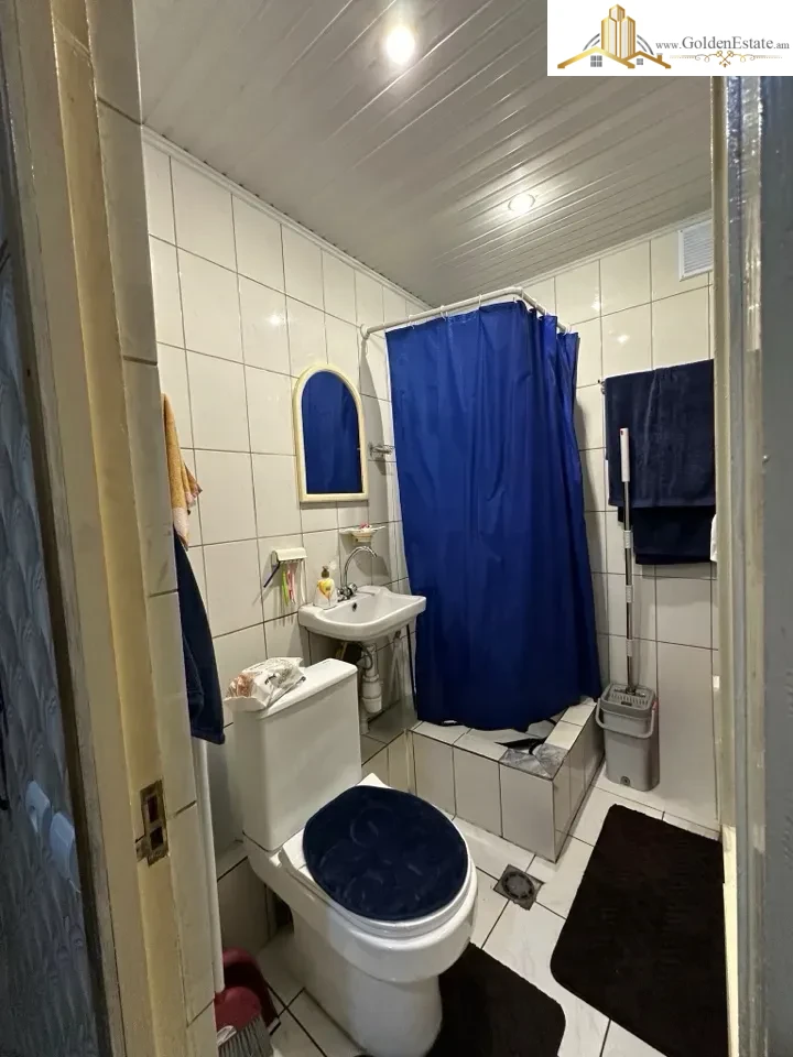 2 սենյականոց բնակարան Եղիշե Թադևոսյան փողոցում Շենգավիթում, 50 քմ, 1/4 հարկ, բարձր առաստաղներ