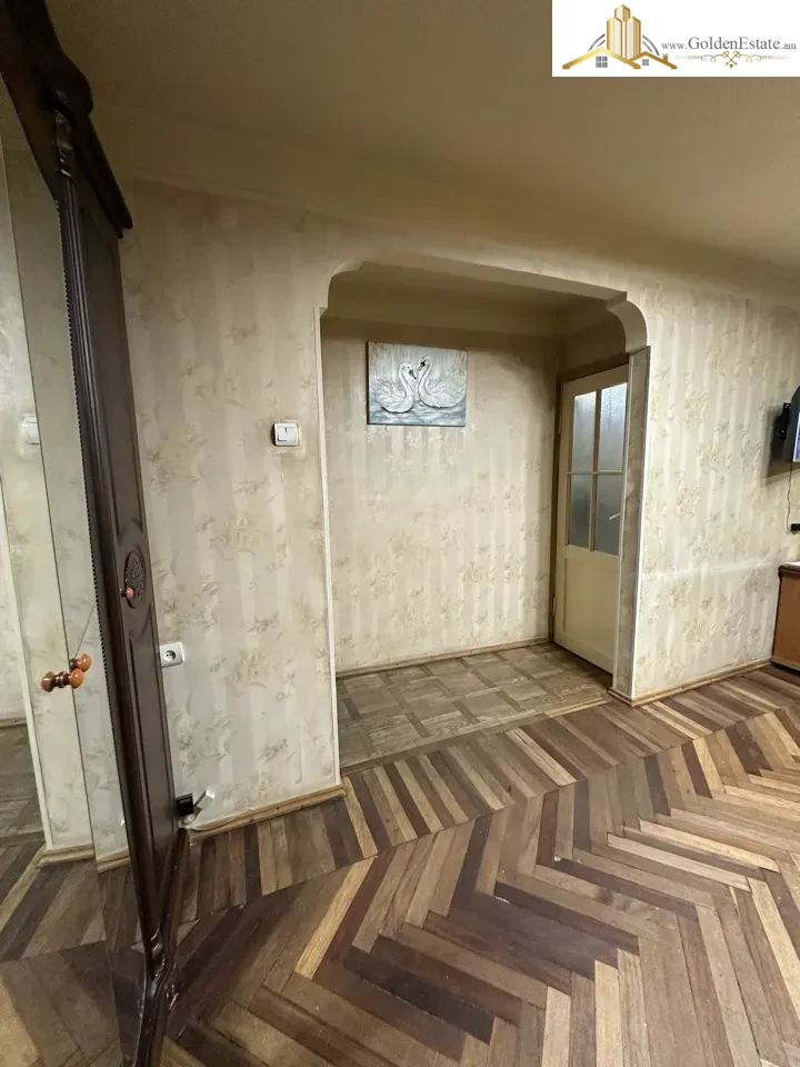2 սենյականոց բնակարան Եղիշե Թադևոսյան փողոցում Շենգավիթում, 50 քմ, 1/4 հարկ, բարձր առաստաղներ