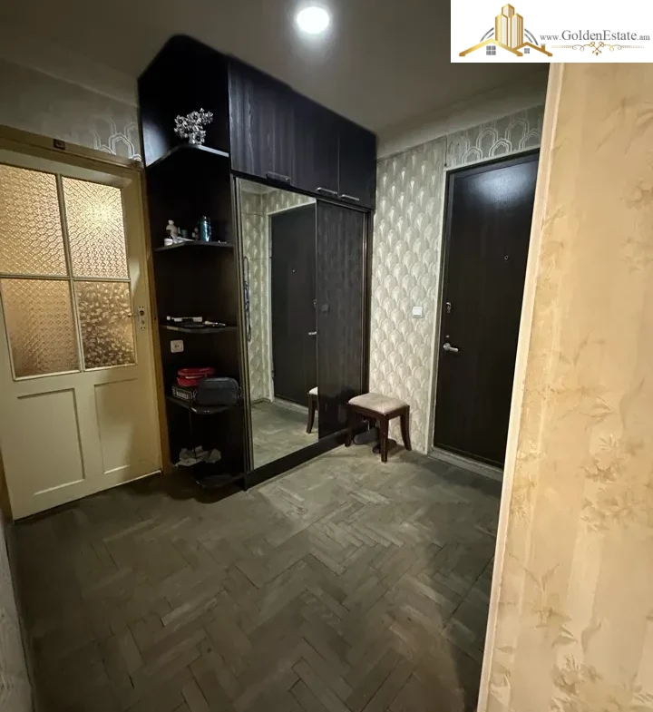 2 սենյականոց բնակարան Եղիշե Թադևոսյան փողոցում Շենգավիթում, 50 քմ, 1/4 հարկ, բարձր առաստաղներ