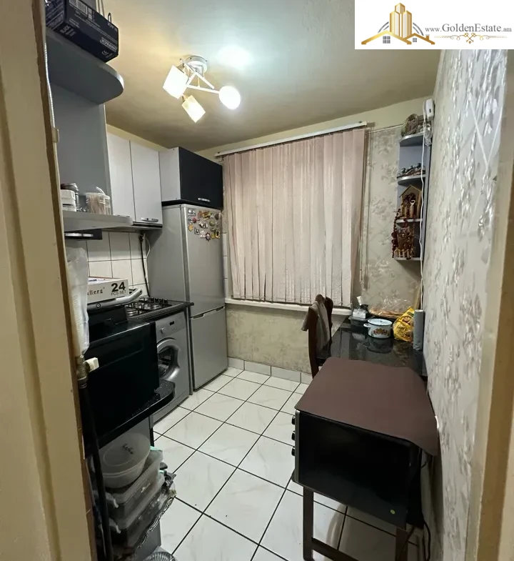 2 սենյականոց բնակարան Եղիշե Թադևոսյան փողոցում Շենգավիթում, 50 քմ, 1/4 հարկ, բարձր առաստաղներ