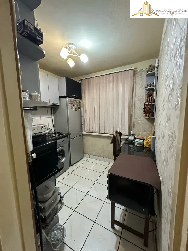2 սենյականոց բնակարան Եղիշե Թադևոսյան փողոցում Շենգավիթում, 50 քմ, 1/4 հարկ, բարձր առաստաղներ