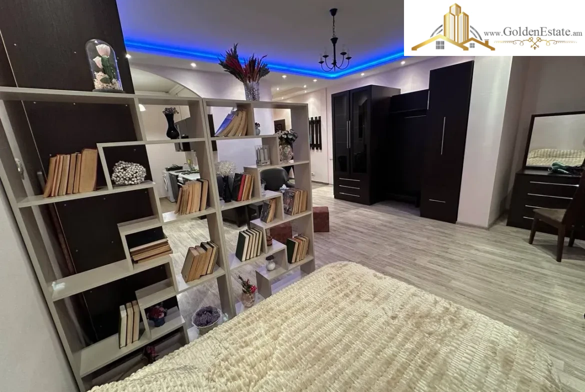 Ընդարձակ 1 սենյականոց բնակարան Նալբանդյան փողոցում կենտրոնում, 52 քմ, բարձր առաստաղներ, քարե շենք