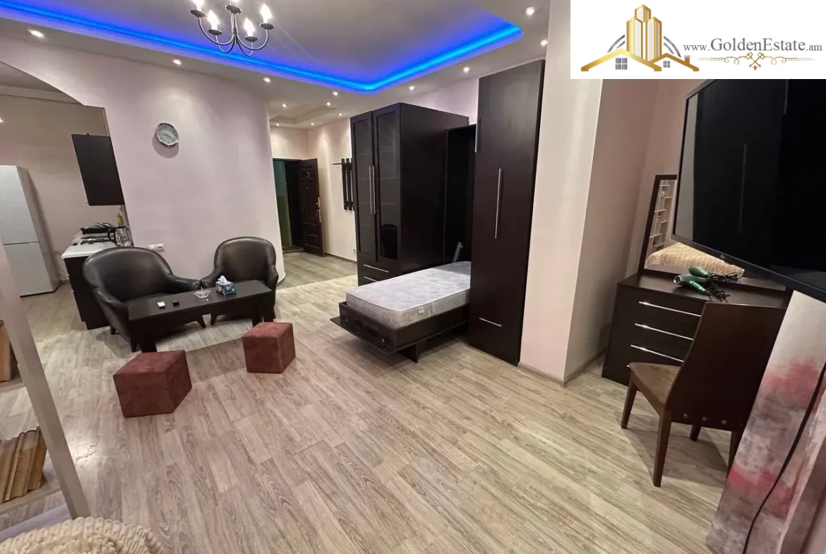 Ընդարձակ 1 սենյականոց բնակարան Նալբանդյան փողոցում կենտրոնում, 52 քմ, բարձր առաստաղներ, քարե շենք