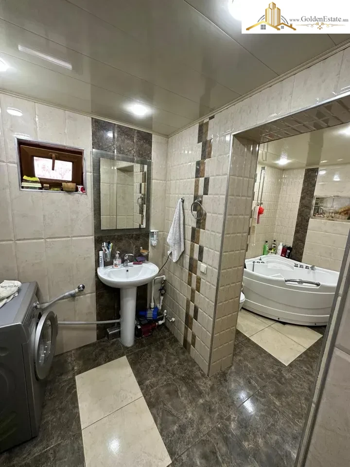 Մեկ հարկանի քարե տուն Էզրաս Հասրաթյան փողոցում Քանաքեռ-Զեյթունում, 132 քմ, 525 քմ հողի վրա