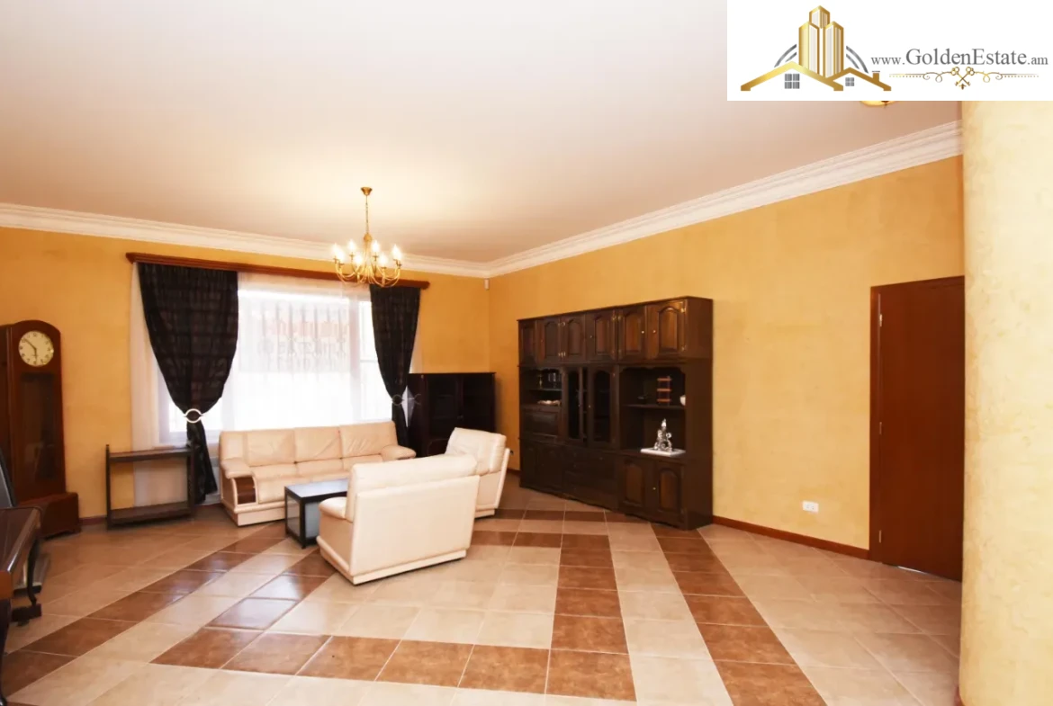 Երկու հարկանի քարե տուն Ձորաղբյուր 37-րդ փողոցում Նոր Նորքում, 270 քմ, 720 քմ հողի վրա