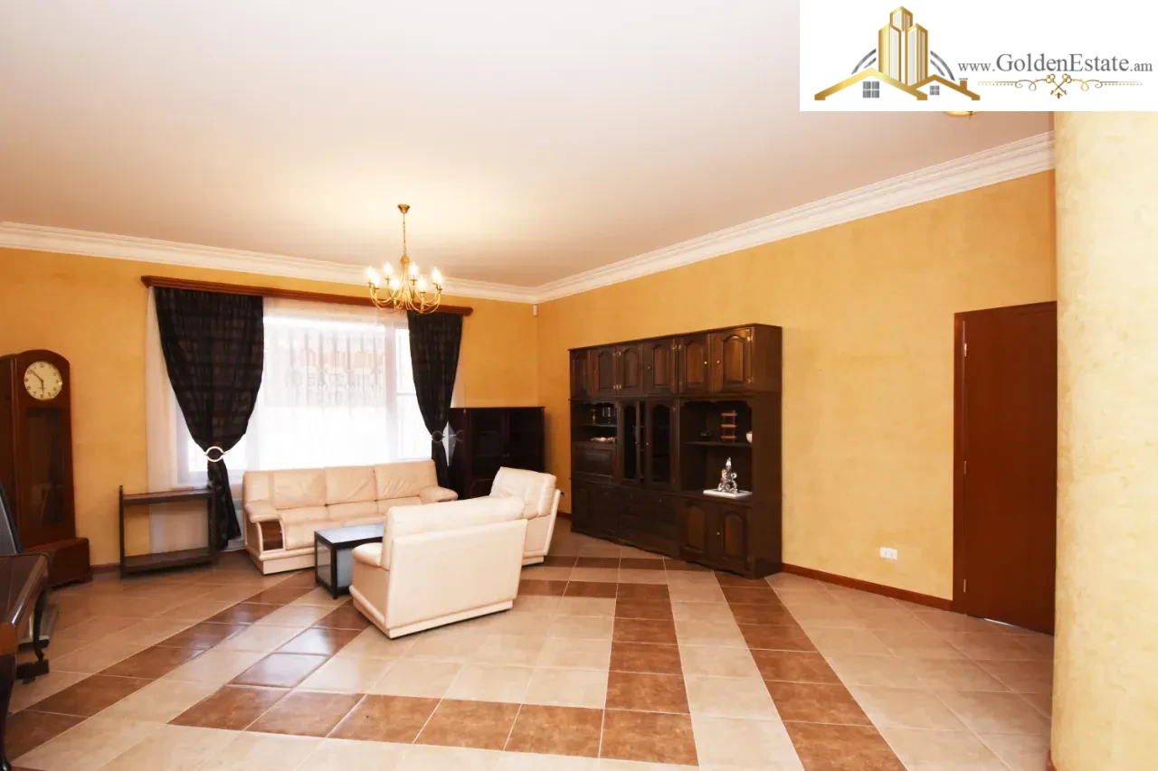 Երկու հարկանի քարե տուն Ձորաղբյուր 37-րդ փողոցում Նոր Նորքում, 270 քմ, 720 քմ հողի վրա