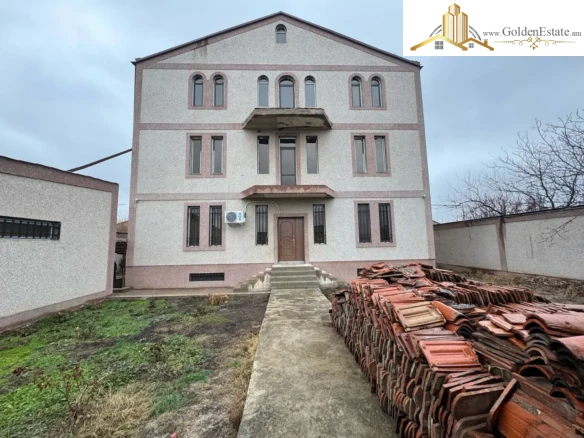 Երեք հարկանի քարե տուն Մալաթիա-Սեբաստիայում, 890 քմ, 880 քմ հողի վրա, 3+ սանհանգույց