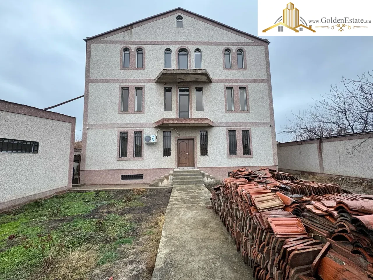 Երեք հարկանի քարե տուն Մալաթիա-Սեբաստիայում, 890 քմ, 880 քմ հողի վրա, 3+ սանհանգույց