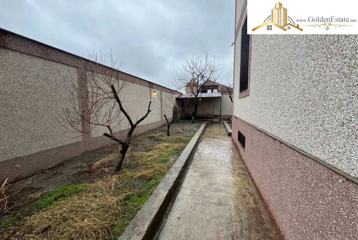 Երեք հարկանի քարե տուն Մալաթիա-Սեբաստիայում, 890 քմ, 880 քմ հողի վրա, 3+ սանհանգույց