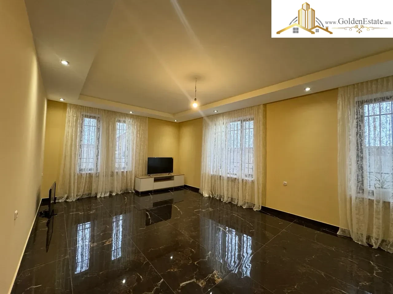 Երեք հարկանի քարե տուն Մալաթիա-Սեբաստիայում, 890 քմ, 880 քմ հողի վրա, 3+ սանհանգույց