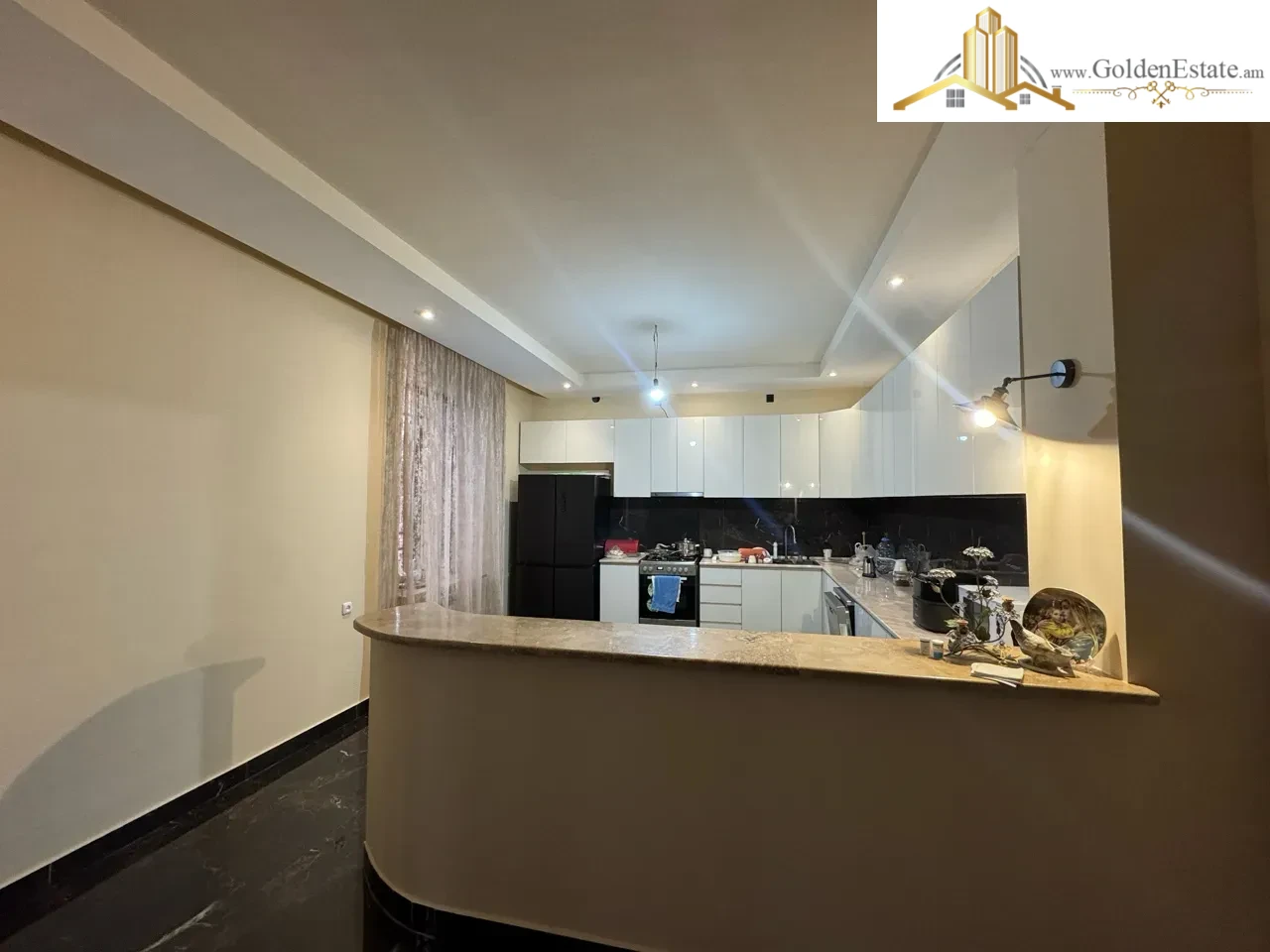 Երեք հարկանի քարե տուն Մալաթիա-Սեբաստիայում, 890 քմ, 880 քմ հողի վրա, 3+ սանհանգույց