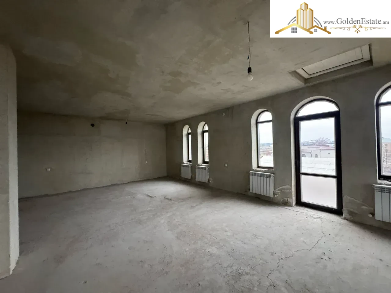 Երեք հարկանի քարե տուն Մալաթիա-Սեբաստիայում, 890 քմ, 880 քմ հողի վրա, 3+ սանհանգույց