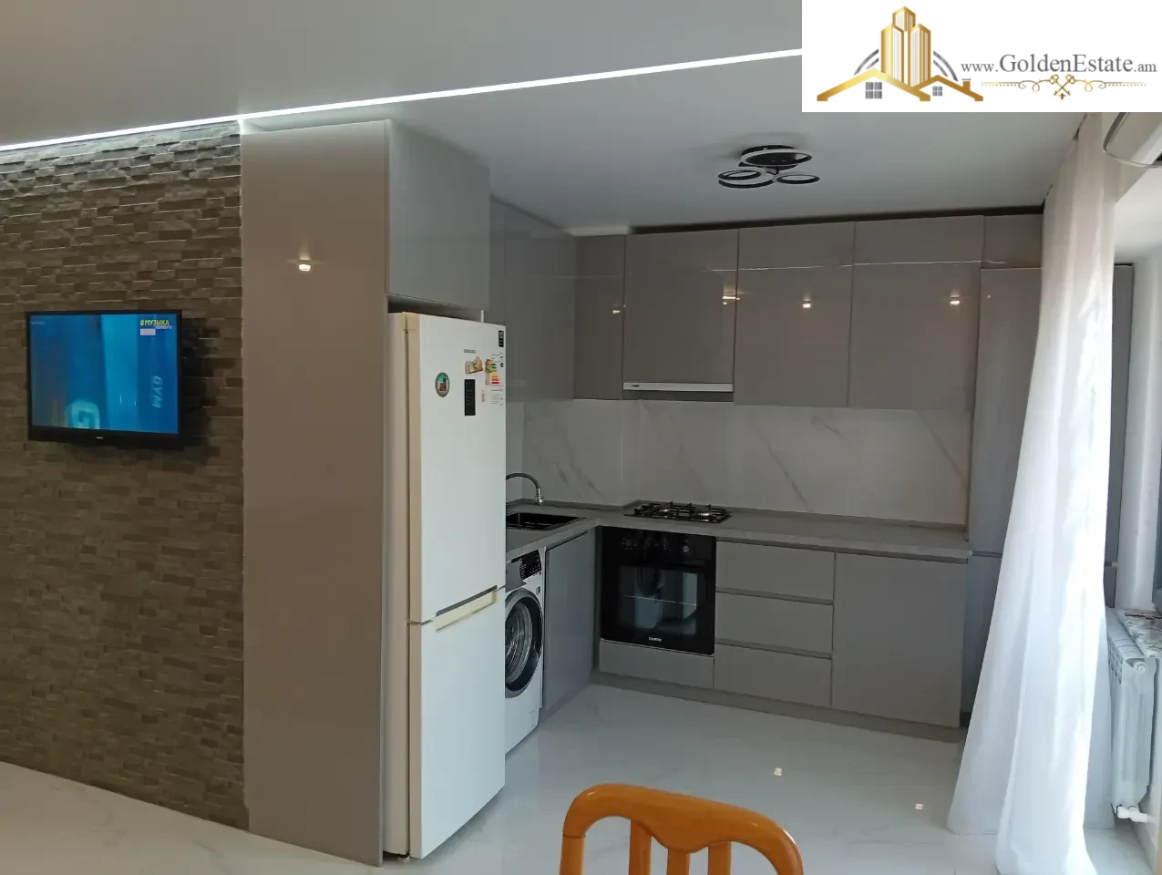 3 սենյականոց բնակարան Կոմիտասի պողոտայում Արաբկիրում, 80 քմ, նախավերջին հարկ, բարձր առաստաղներ