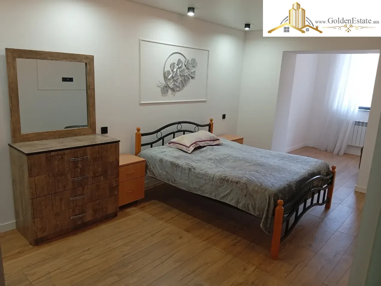 3 սենյականոց բնակարան Կոմիտասի պողոտայում Արաբկիրում, 80 քմ, նախավերջին հարկ, բարձր առաստաղներ