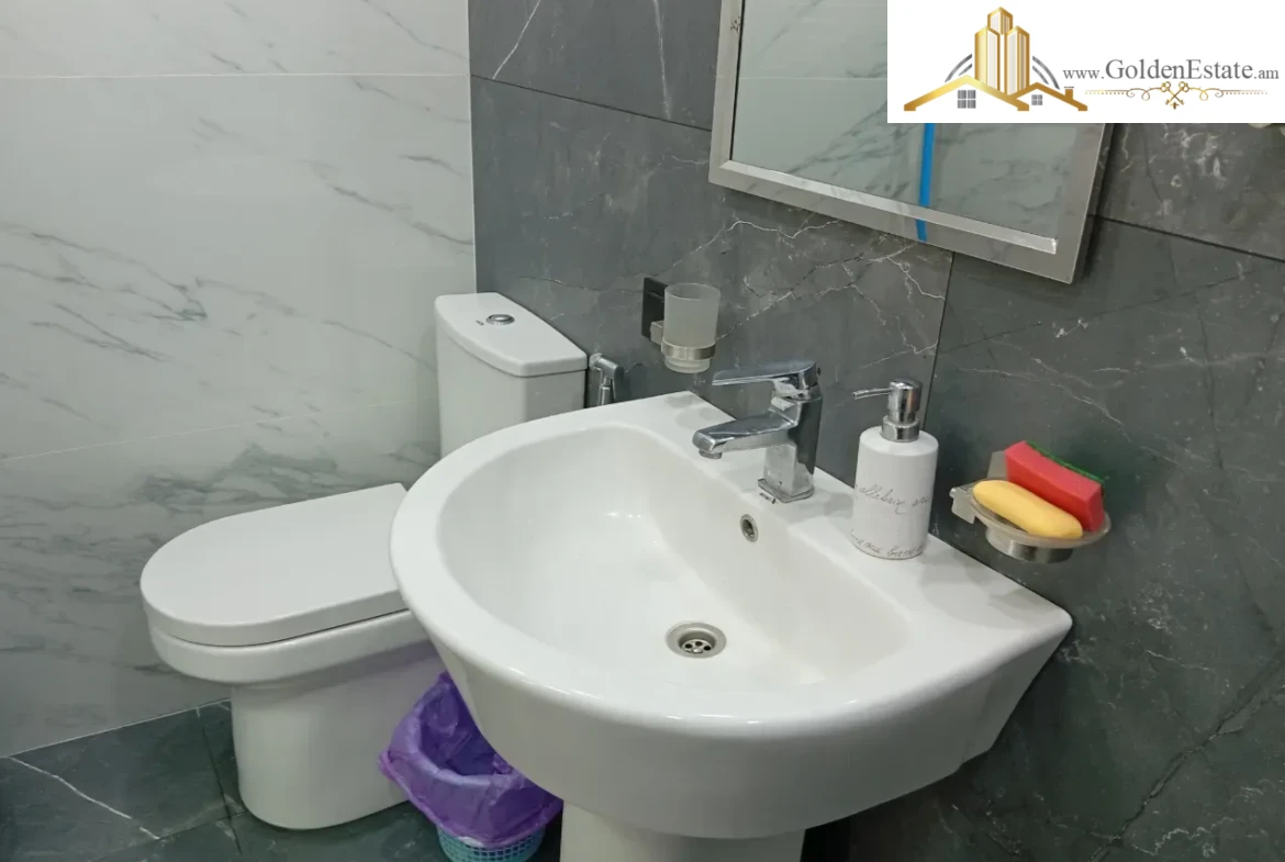 3 սենյականոց բնակարան Կոմիտասի պողոտայում Արաբկիրում, 80 քմ, նախավերջին հարկ, բարձր առաստաղներ