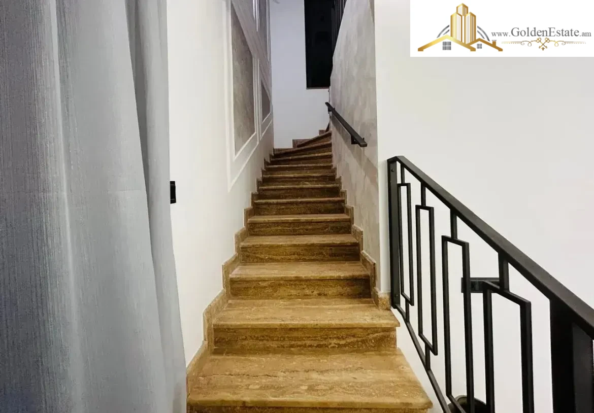 Երկու հարկանի քարե տուն Բագրևանդի 17-րդ փողոցում Նոր Նորքում, 180 քմ, 390 քմ հողի վրա, 2 սանհանգույց