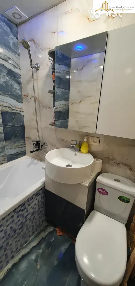 2 սենյականոց բնակարան Կոմիտասի պողոտայում Արաբկիրում, 50 քմ, բարձր առաստաղներ, քարե շենք