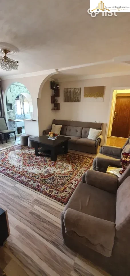 2 սենյականոց բնակարան Կոմիտասի պողոտայում Արաբկիրում, 50 քմ, բարձր առաստաղներ, քարե շենք