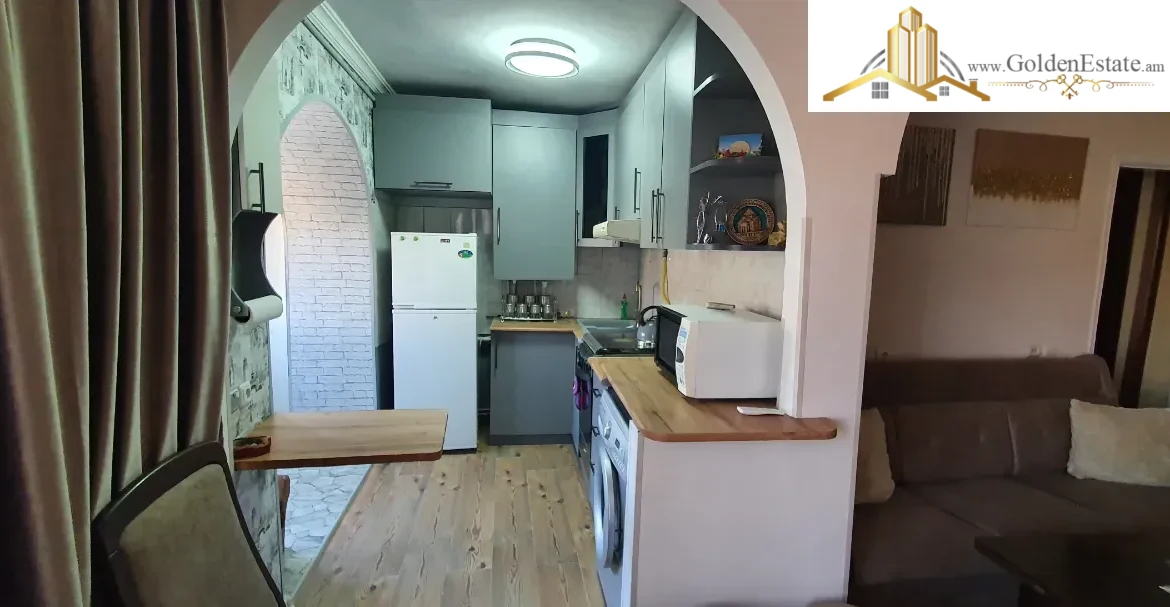 2 սենյականոց բնակարան Կոմիտասի պողոտայում Արաբկիրում, 50 քմ, բարձր առաստաղներ, քարե շենք