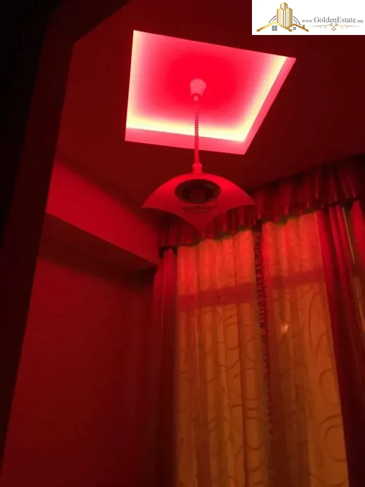 2 սենյականոց բնակարան Կիևյան փողոցի 1-ին նրբանցքում Արաբկիրում, 40 քմ, 2/5 հարկ, բարձր առաստաղներ