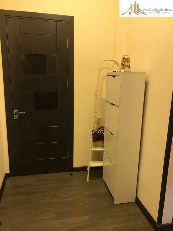 2 սենյականոց բնակարան Կիևյան փողոցի 1-ին նրբանցքում Արաբկիրում, 40 քմ, 2/5 հարկ, բարձր առաստաղներ