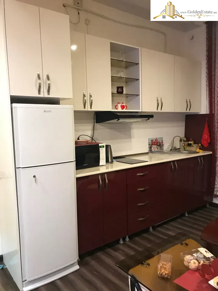 2 սենյականոց բնակարան Կիևյան փողոցի 1-ին նրբանցքում Արաբկիրում, 40 քմ, 2/5 հարկ, բարձր առաստաղներ