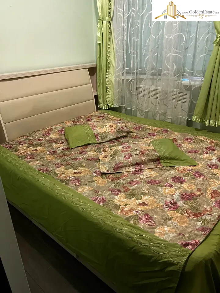 2 սենյականոց բնակարան Կիևյան փողոցի 1-ին նրբանցքում Արաբկիրում, 40 քմ, 2/5 հարկ, բարձր առաստաղներ