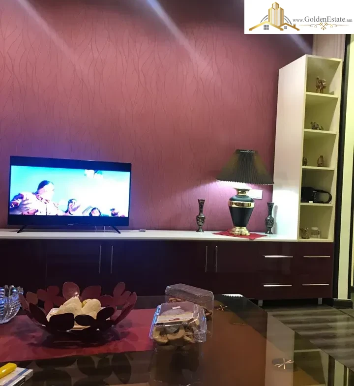 2 սենյականոց բնակարան Կիևյան փողոցի 1-ին նրբանցքում Արաբկիրում, 40 քմ, 2/5 հարկ, բարձր առաստաղներ