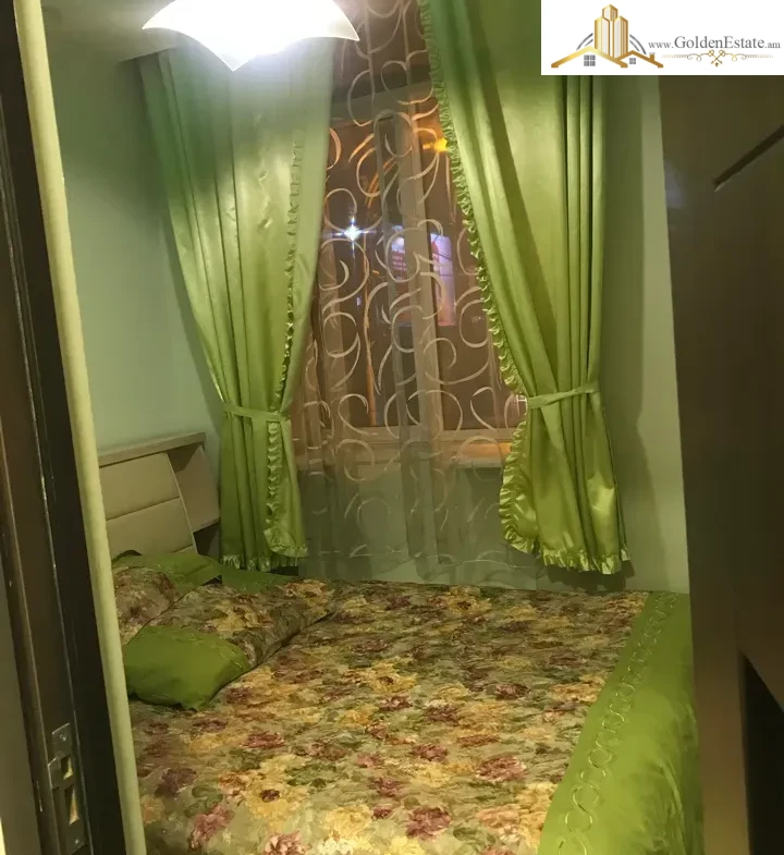 2 սենյականոց բնակարան Կիևյան փողոցի 1-ին նրբանցքում Արաբկիրում, 40 քմ, 2/5 հարկ, բարձր առաստաղներ