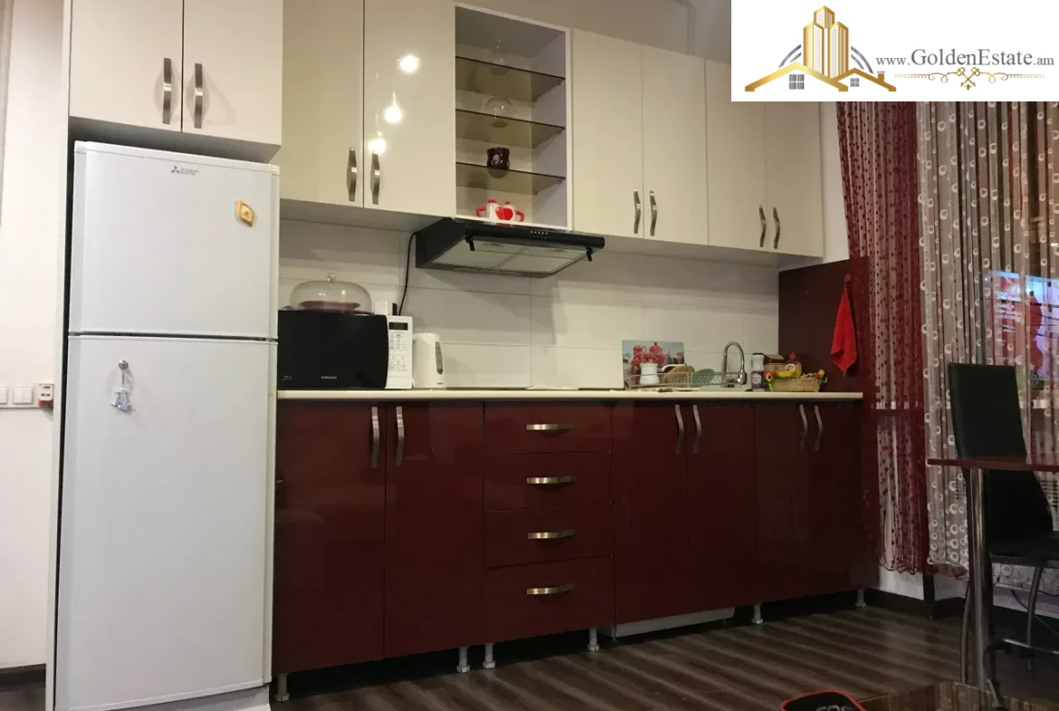 2 սենյականոց բնակարան Կիևյան փողոցի 1-ին նրբանցքում Արաբկիրում, 40 քմ, 2/5 հարկ, բարձր առաստաղներ