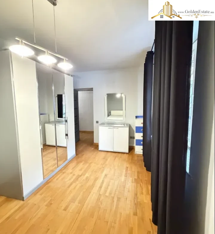 2 սենյականոց բնակարան Կոմիտասի պողոտայում Արաբկիրում, 70 քմ, 1/5 հարկ, բարձր առաստաղներ, քարե շենք