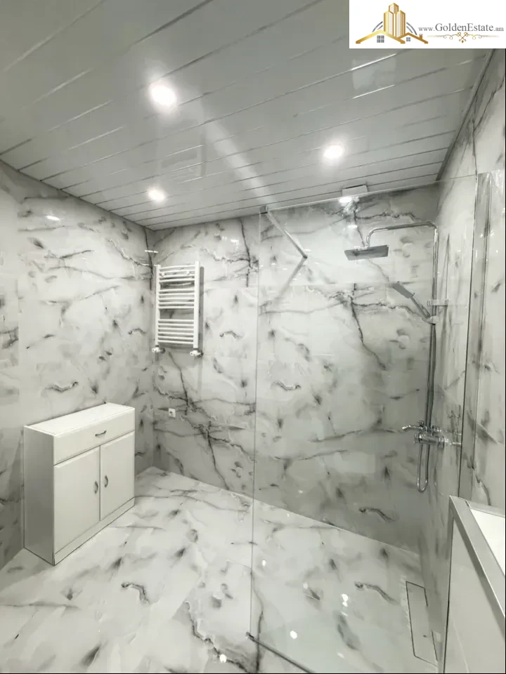 2 սենյականոց բնակարան Կոմիտասի պողոտայում Արաբկիրում, 70 քմ, 1/5 հարկ, բարձր առաստաղներ, քարե շենք