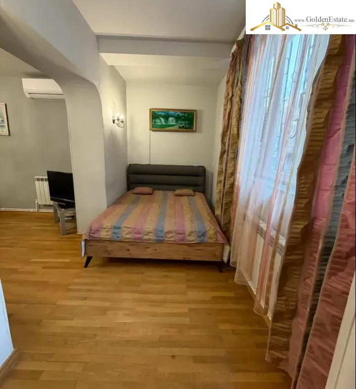 2 սենյականոց բնակարան Կոմիտասի պողոտայում Արաբկիրում, 70 քմ, 1/5 հարկ, բարձր առաստաղներ, քարե շենք